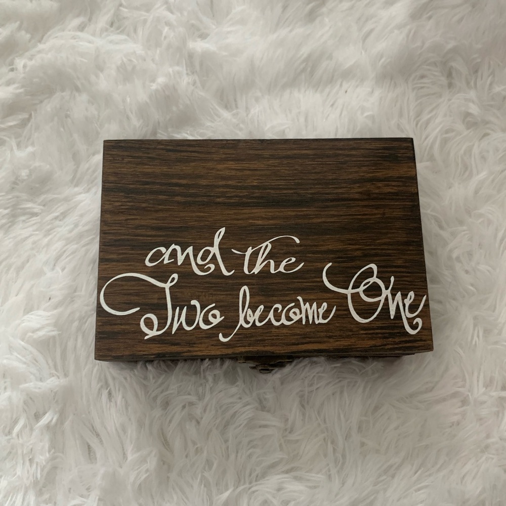 Ring box